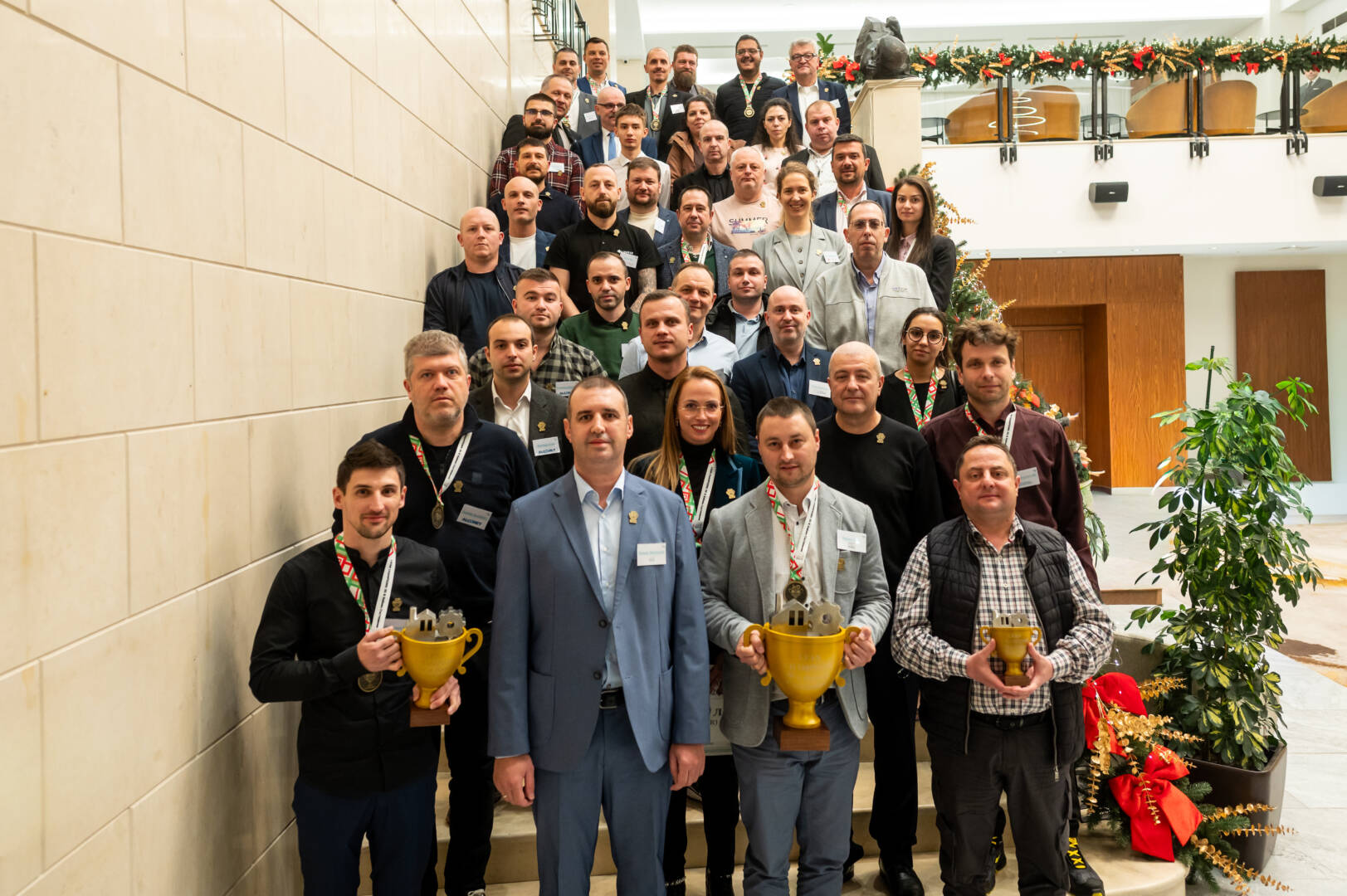 Lean Champions – обща снимка от годишната среща (първи завършен годишен цикъл)