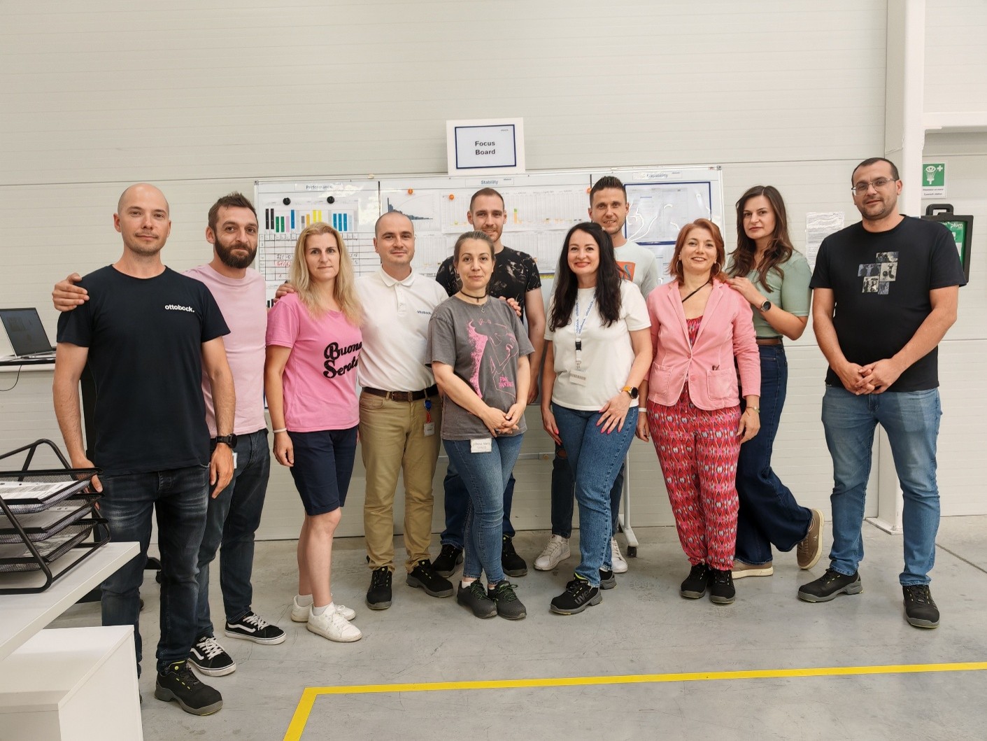 Екипът на Ottobock Manufacturing Bulgaria по време на представянето на проекта в Lean Champions Q2 2026